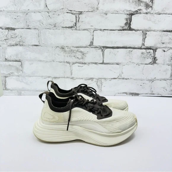 APL Women Streamline Sneakers Sz 6 Ivory Athleisure Athletic Running Gym Active - Picture 2 of 10